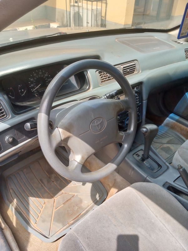 Thumbnail 6 of 2000 Toyota Camry LE